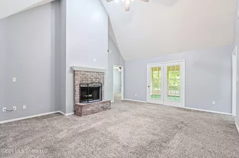 Living - 6985 Stanley Dr, Olive Branch, MS 38654 photo 2 of 2