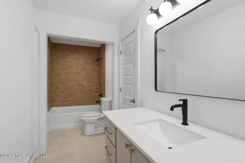 Bath - 4455 E Ridge Dr, Jackson, MS 39211 photo 5 of 5