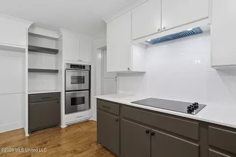 Kitchen - 4455 E Ridge Dr, Jackson, MS 39211 photo 3 of 4