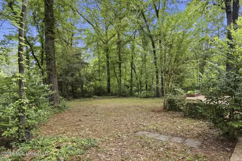 Exterior - 4455 E Ridge Dr, Jackson, MS 39211 photo 3 of 7