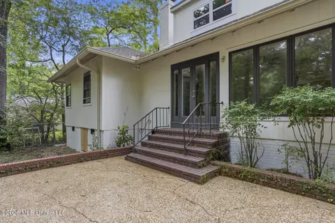 Exterior - 4455 E Ridge Dr, Jackson, MS 39211 photo 5 of 7