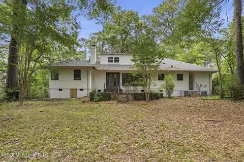 Exterior - 4455 E Ridge Dr, Jackson, MS 39211 photo 7 of 7