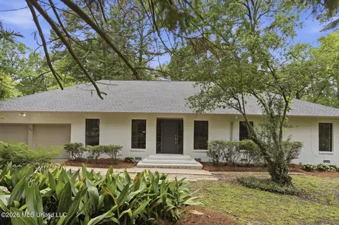 Exterior - 4455 E Ridge Dr, Jackson, MS 39211 photo 2 of 7