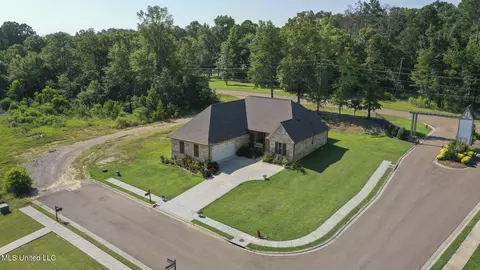 600 Ponderosa Dr, Flowood, MS 39232