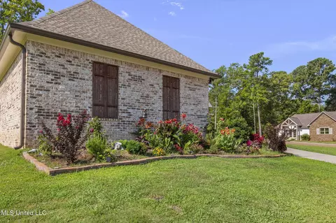 Exterior - 600 Ponderosa Dr, Flowood, MS 39232 photo 9 of 14