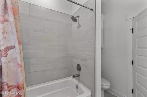 Bath - 600 Ponderosa Dr, Flowood, MS 39232 photo 7 of 7