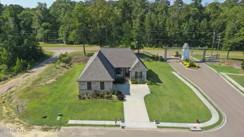 600 Ponderosa Dr, Flowood, MS 39232