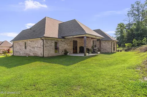 Exterior - 600 Ponderosa Dr, Flowood, MS 39232 photo 4 of 14