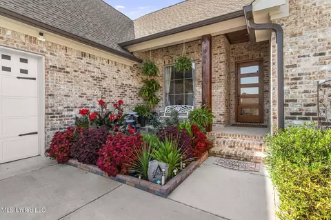 Exterior - 600 Ponderosa Dr, Flowood, MS 39232 photo 11 of 14