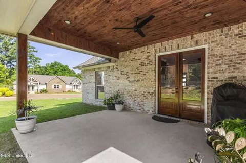 Exterior - 600 Ponderosa Dr, Flowood, MS 39232 photo 3 of 14