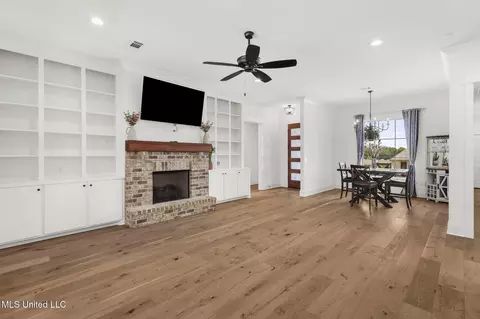 Living - 600 Ponderosa Dr, Flowood, MS 39232 photo 1 of 3