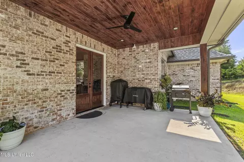 Exterior - 600 Ponderosa Dr, Flowood, MS 39232 photo 2 of 14
