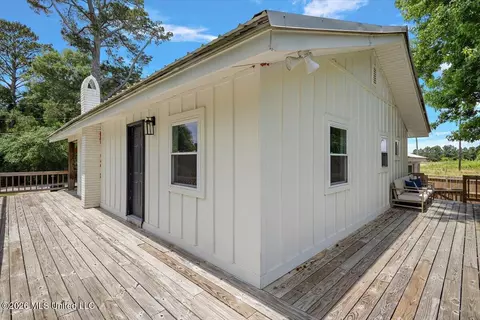 Exterior - 592 Nub Mc Nair Rd, Magee, MS 39111 photo 3 of 6