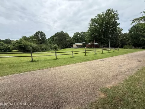 1687 Thaggard Rd, Carthage, MS 39051