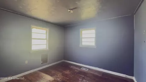 Bedroom - 4710 Smith Rd, Hernando, MS 38632 photo 2 of 3