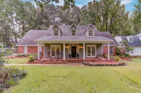 104 Countrywood Cir, Clinton, MS 39056
