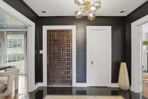 Entry Way - 3702 Old Canton Rd, Jackson, MS 39216 photo 1 of 1
