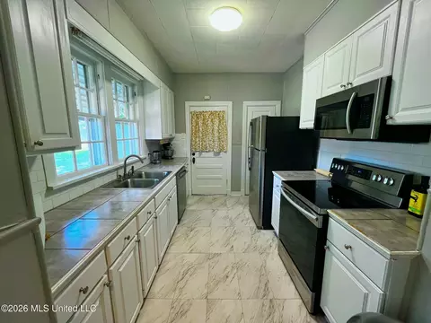 Kitchen - 512 E Franklin St, Carthage, MS 39051 photo 4 of 4