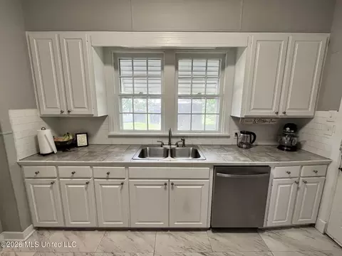 Kitchen - 512 E Franklin St, Carthage, MS 39051 photo 2 of 4