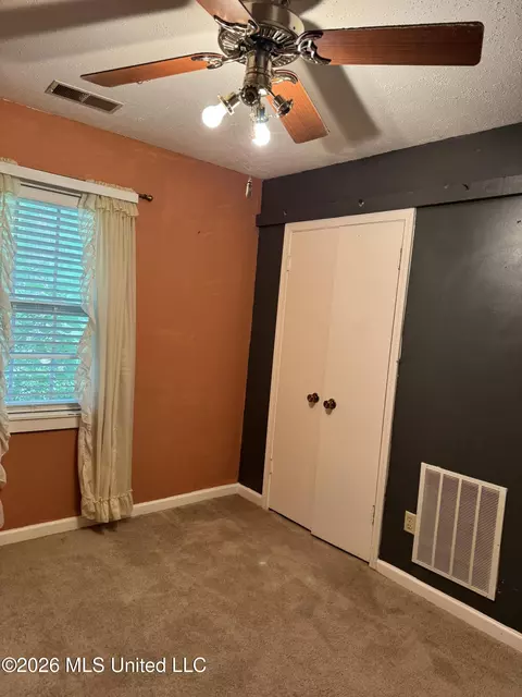 Bedroom - 4468 Mccracken Rd, Hernando, MS 38632 photo 3 of 3