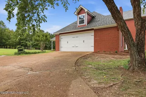 Exterior - 38 Greystone Dr, Madison, MS 39110 photo 5 of 18
