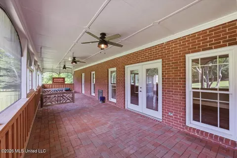 Exterior - 38 Greystone Dr, Madison, MS 39110 photo 9 of 18