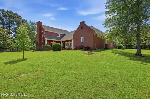 Exterior - 38 Greystone Dr, Madison, MS 39110 photo 2 of 18