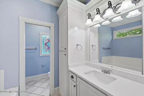 Bath - 38 Greystone Dr, Madison, MS 39110 photo 3 of 8