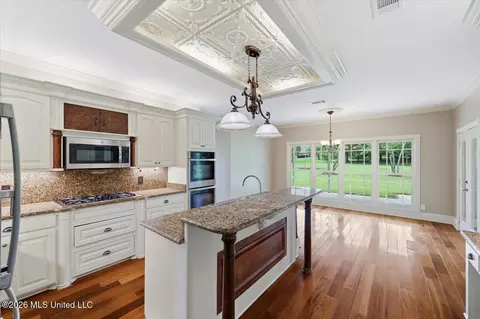 Kitchen - 38 Greystone Dr, Madison, MS 39110 photo 4 of 4