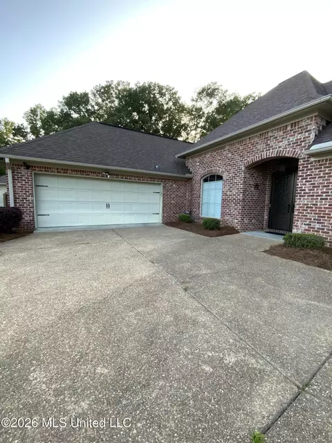 Exterior - 785 Creston Dr, Byram, MS 39272 photo 3 of 8