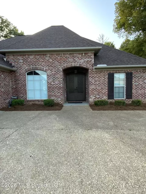785 Creston Dr, Byram, MS 39272