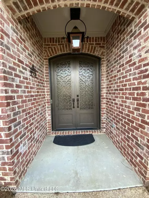 Entry Way - 785 Creston Dr, Byram, MS 39272 photo 1 of 3