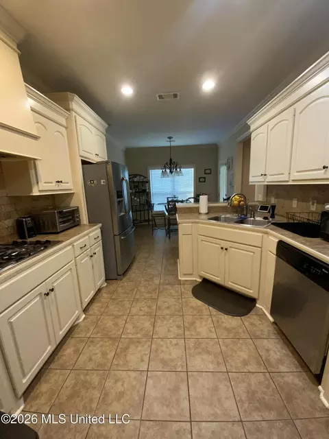 Kitchen - 785 Creston Dr, Byram, MS 39272 photo 5 of 5