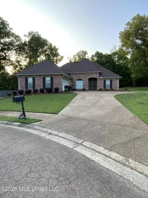 Exterior - 785 Creston Dr, Byram, MS 39272 photo 4 of 8
