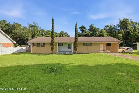 2128 Ames St, Biloxi, MS 39531