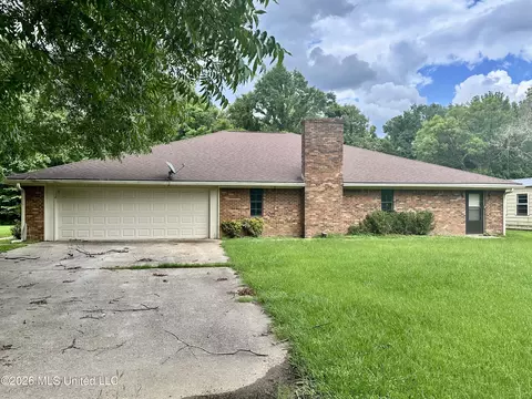 Exterior - 108 Broadmoor Dr, Natchez, MS 39120 photo 1 of 3