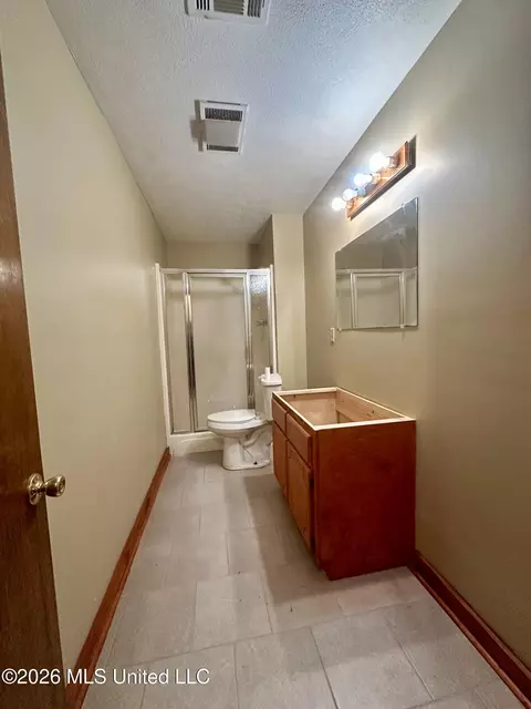 Bath - 108 Broadmoor Dr, Natchez, MS 39120 photo 3 of 3
