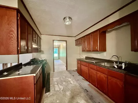 Kitchen - 108 Broadmoor Dr, Natchez, MS 39120 photo 1 of 1