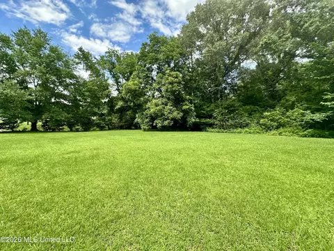 Exterior - 108 Broadmoor Dr, Natchez, MS 39120 photo 3 of 3