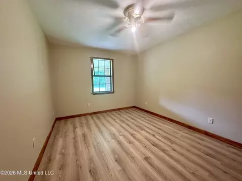 Bedroom - 108 Broadmoor Dr, Natchez, MS 39120 photo 2 of 3