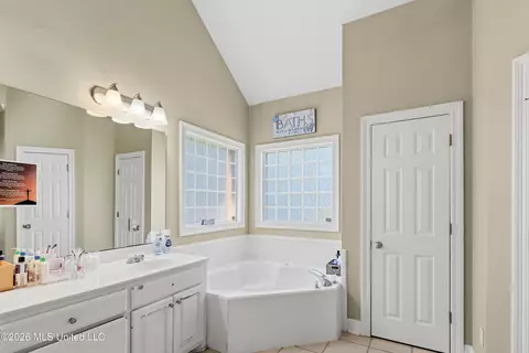 Bath - 129 Warrior Ln, Clinton, MS 39056 photo 3 of 4