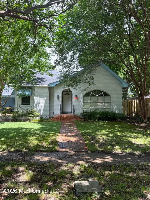 502 Shelby St, Cleveland, MS 38732