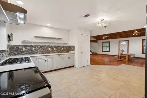 Kitchen - 19119 E Highland Dr, Saucier, MS 39574 photo 5 of 6