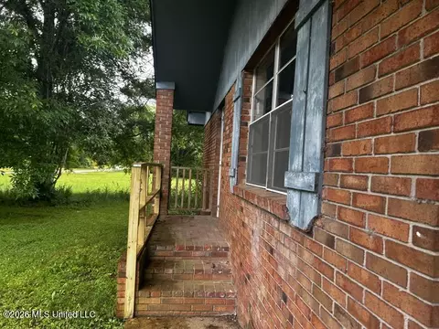 314 N Main St, Mount Olive, MS 39119 photo 2