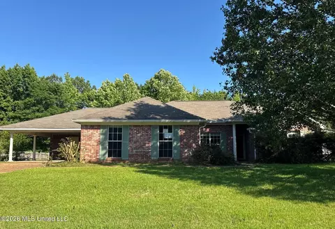 607 Southern Oaks Dr, Florence, MS 39073