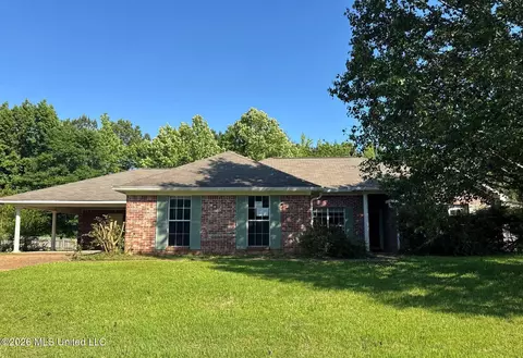 607 Southern Oaks Dr, Florence, MS 39073