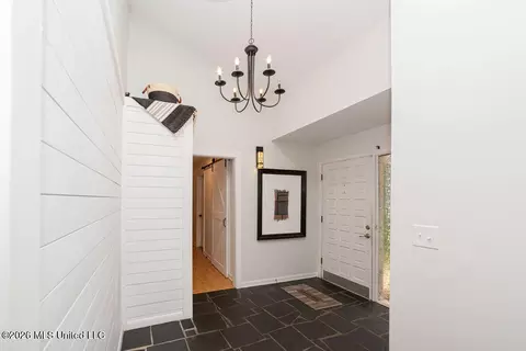 Entry Way - 5420 Diamondhead Dr, Diamondhead, MS 39525 photo 2 of 3
