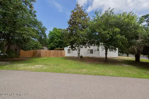 Exterior - 5420 Diamondhead Dr, Diamondhead, MS 39525 photo 3 of 3