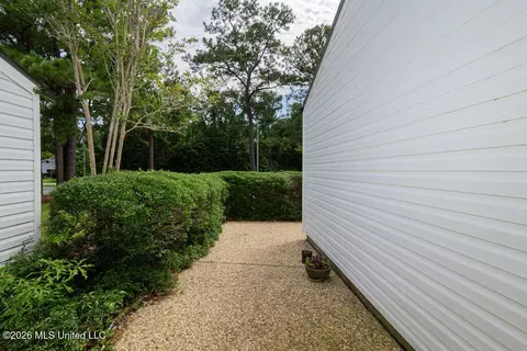 Exterior - 5420 Diamondhead Dr, Diamondhead, MS 39525 photo 2 of 3
