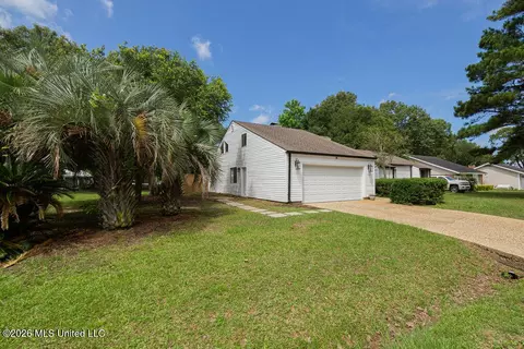 Exterior - 5420 Diamondhead Dr, Diamondhead, MS 39525 photo 1 of 3